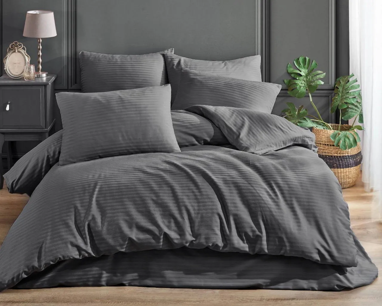 Постільна білизна Stripe Satin 200 × 220 см (євро) Antrasit від Charlotte