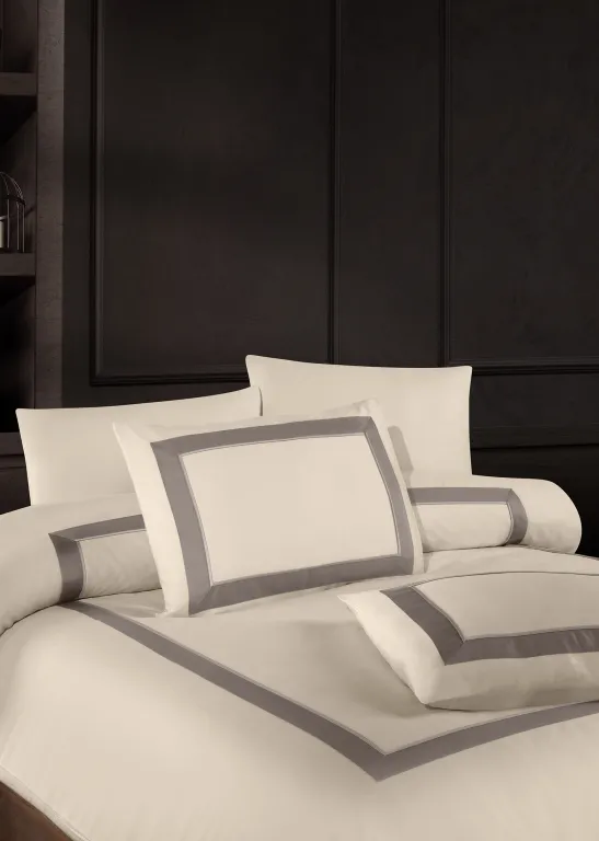 Постільна білизна Deluxe Satin 200 × 220 см (євро) Belezza Cappuccino від First Choice - Зображення 2