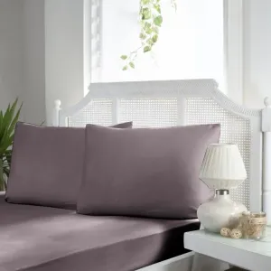 Сатинове простирадло 180 × 200 см на гумці з наволочками від First Choice
