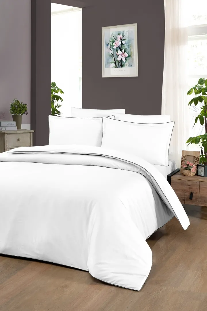 Постільна білизна Premium Satin 200 × 220 см (євро) Lucca White від La Romano