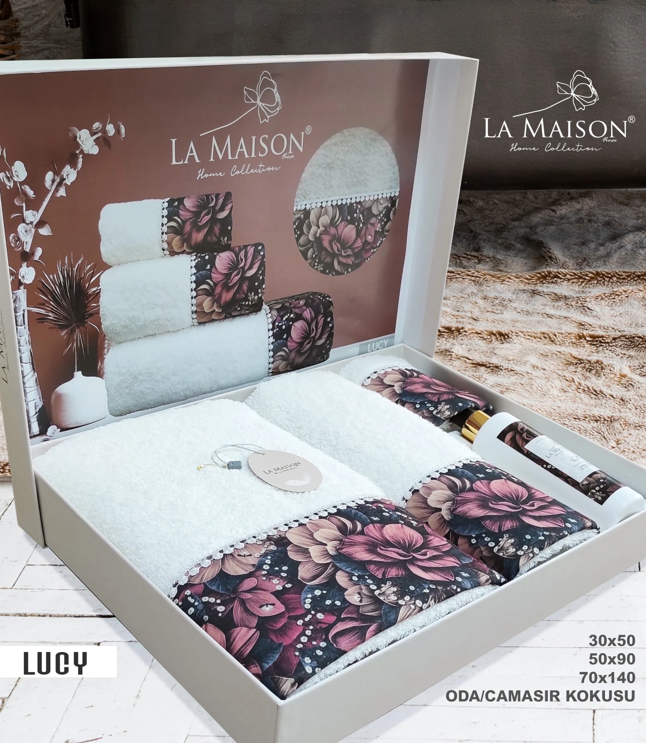 Подарунковий набір рушників, 3 шт. з ароматом Lucy від La Maison