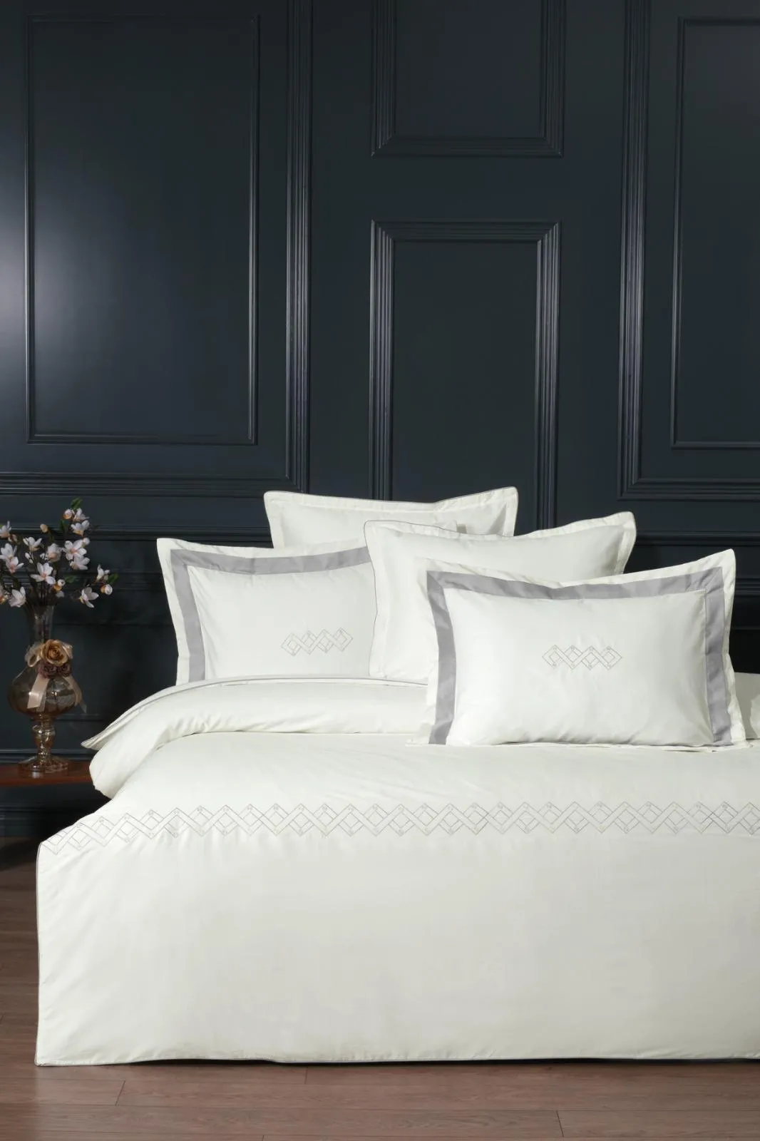 Постільна білизна Silk Satin 200 × 220 см (євро) Merisa Ash від La Romano