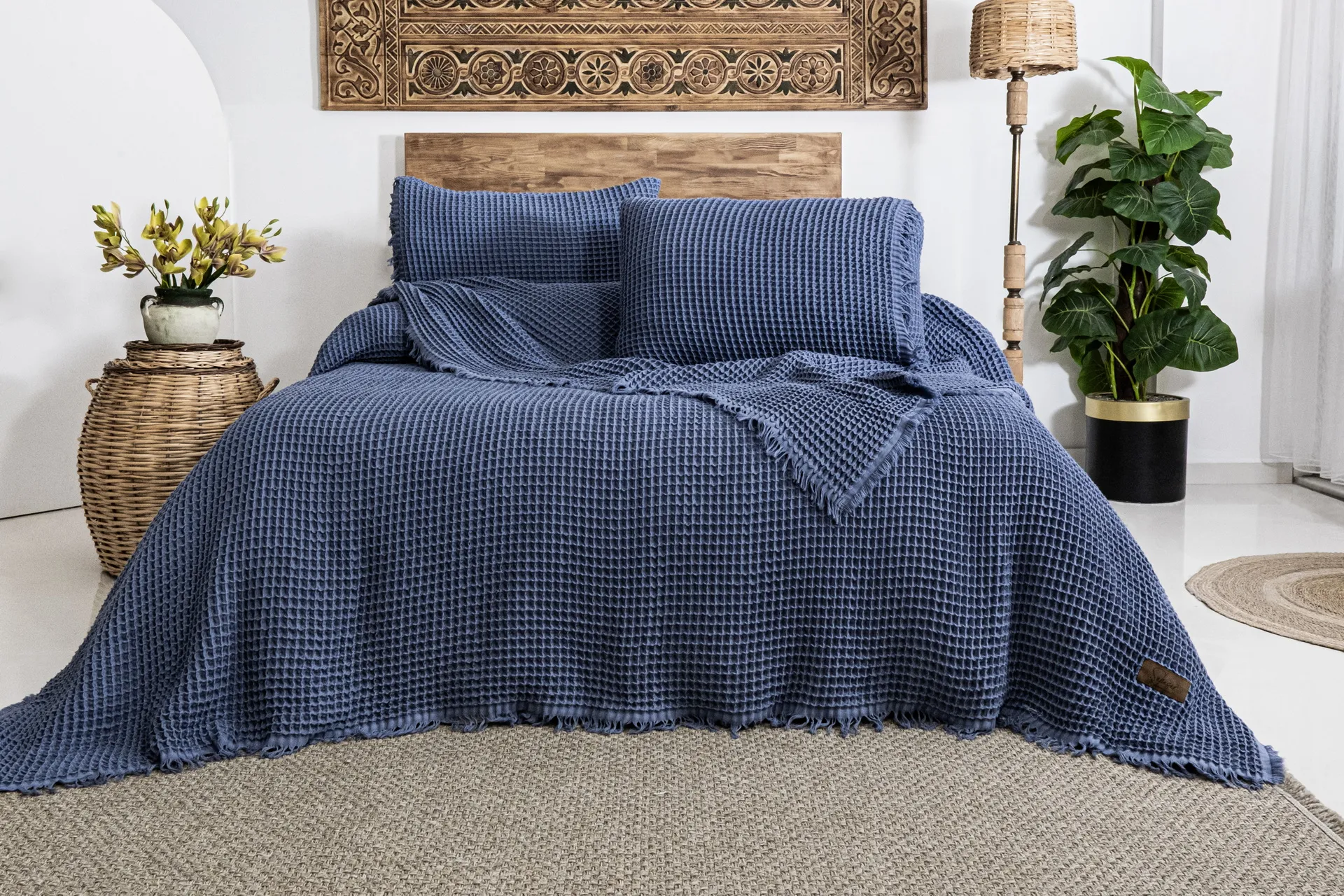 Вафельне покривало з наволочками Norah 240 × 260 см (євро) Індіго від Saheser