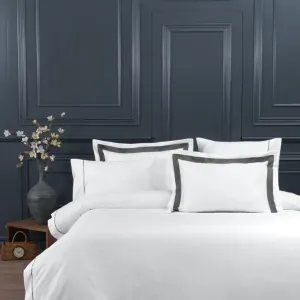 Постільна білизна Silk Satin 200 × 220 см (євро) Perry Steelgrey від La Romano