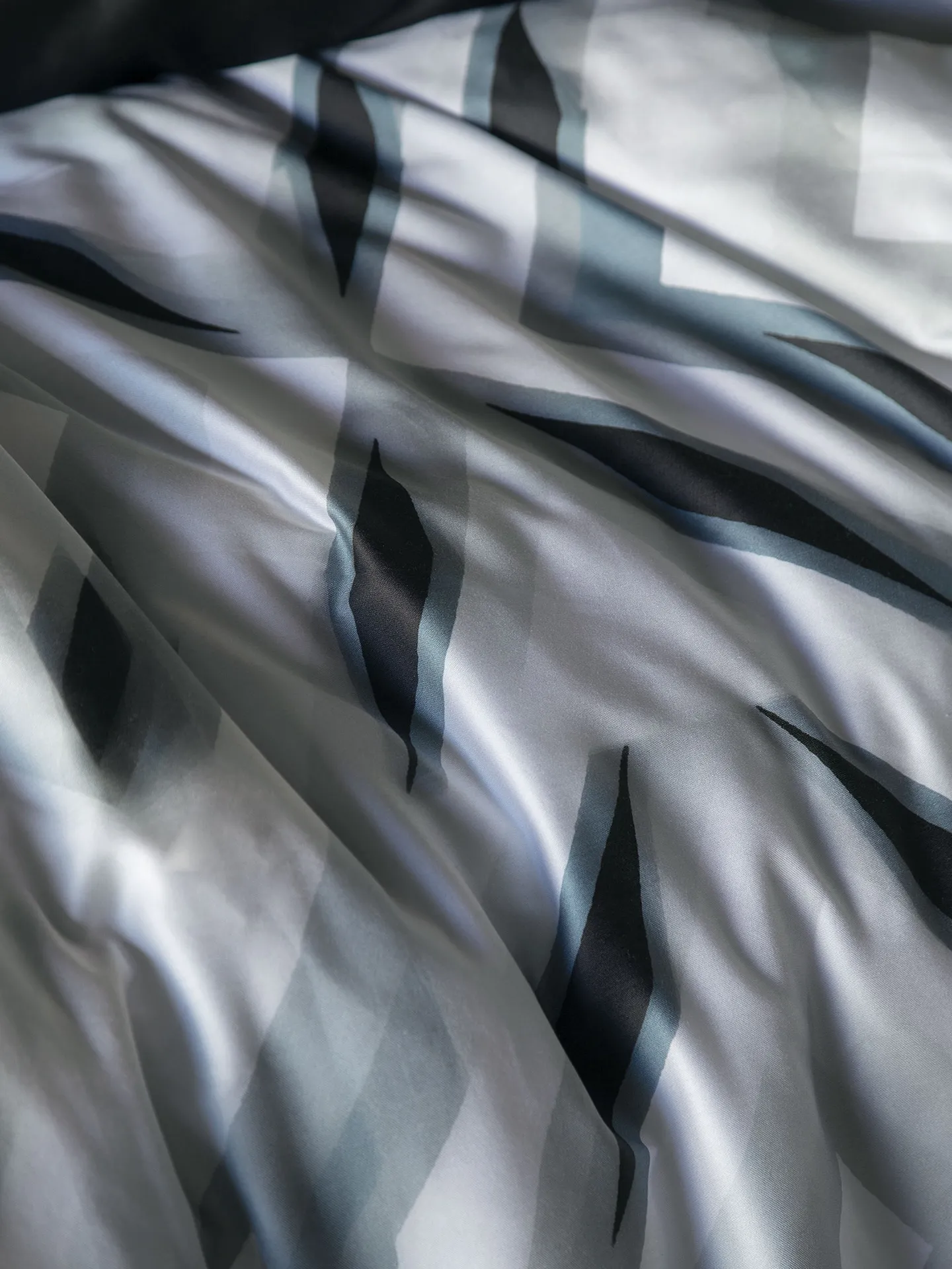 Комплект постільної білизни Digital Satin 200 × 220 см (євро) Quadra від Issimo - Зображення 2