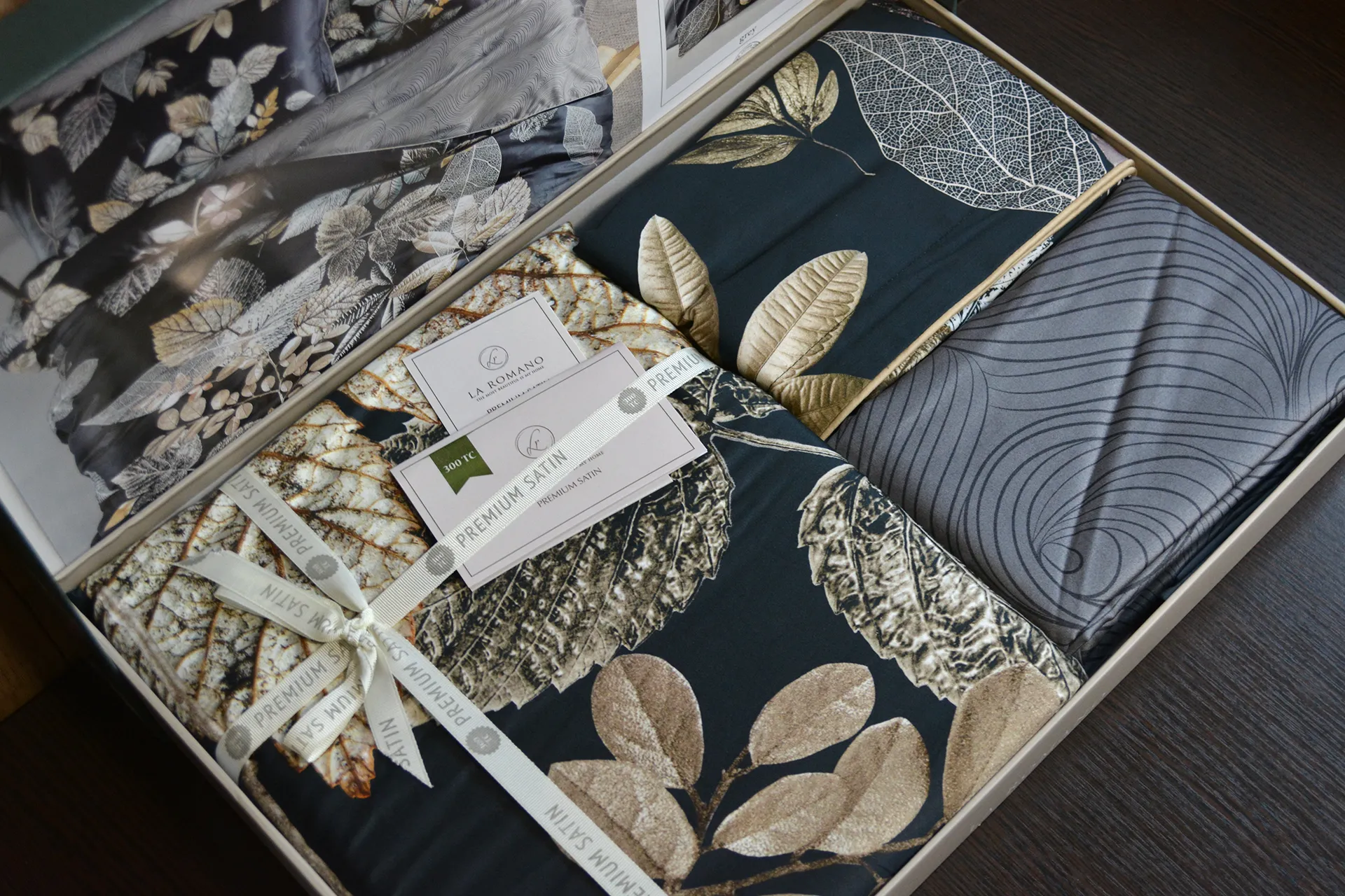 Постільна білизна Premium Satin 200 × 220 см (євро) Daring Grey від La Romano - Зображення 4