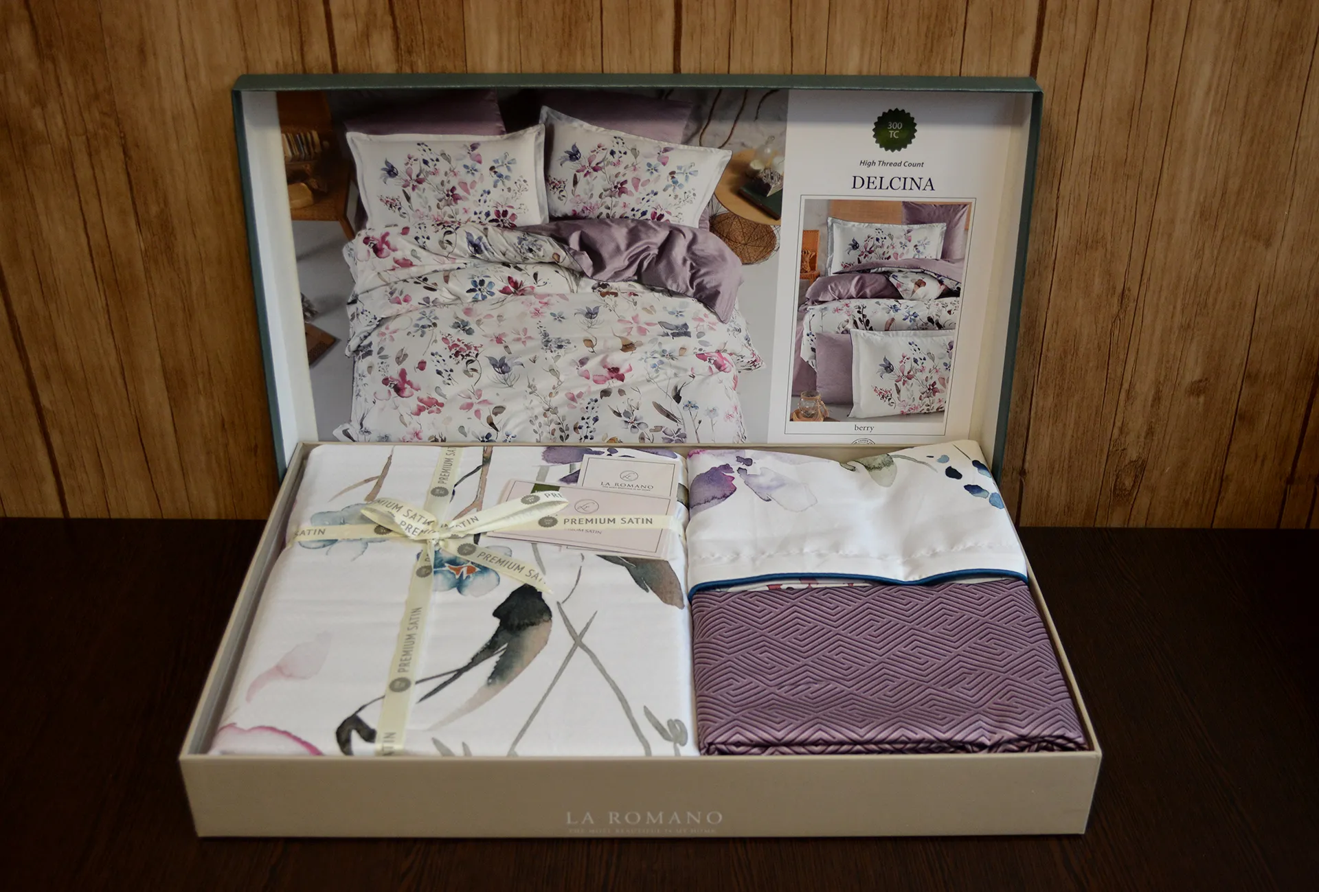 Постільна білизна Premium Satin 200 × 220 см (євро) Delcina Berry від La Romano - Зображення 3