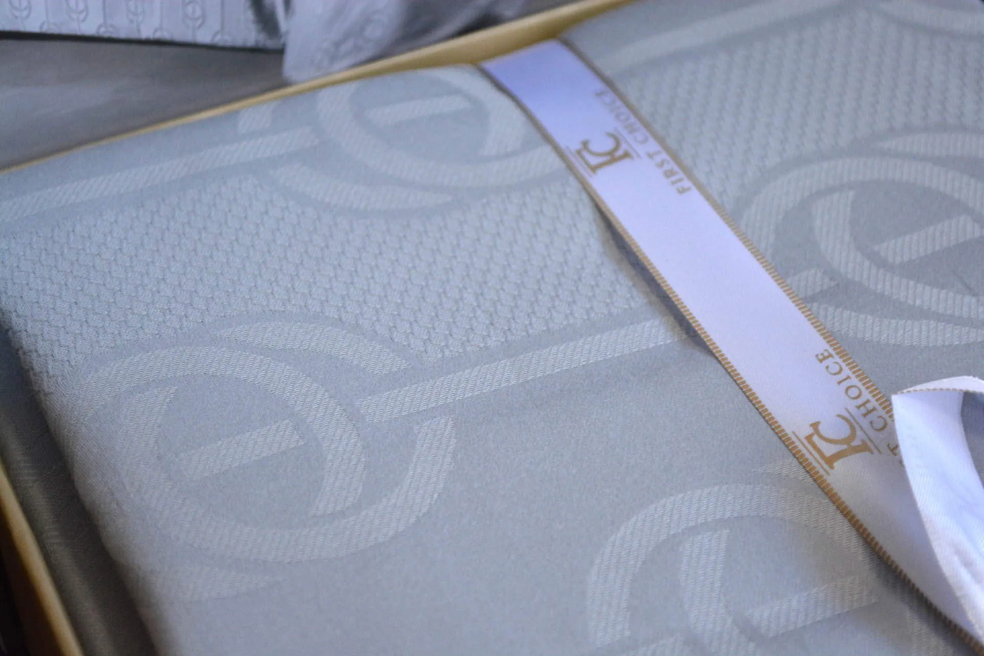 Постільна білизна Jacquard Satin 200 × 220 см (євро) Norel Grey від First Choice - Зображення 4