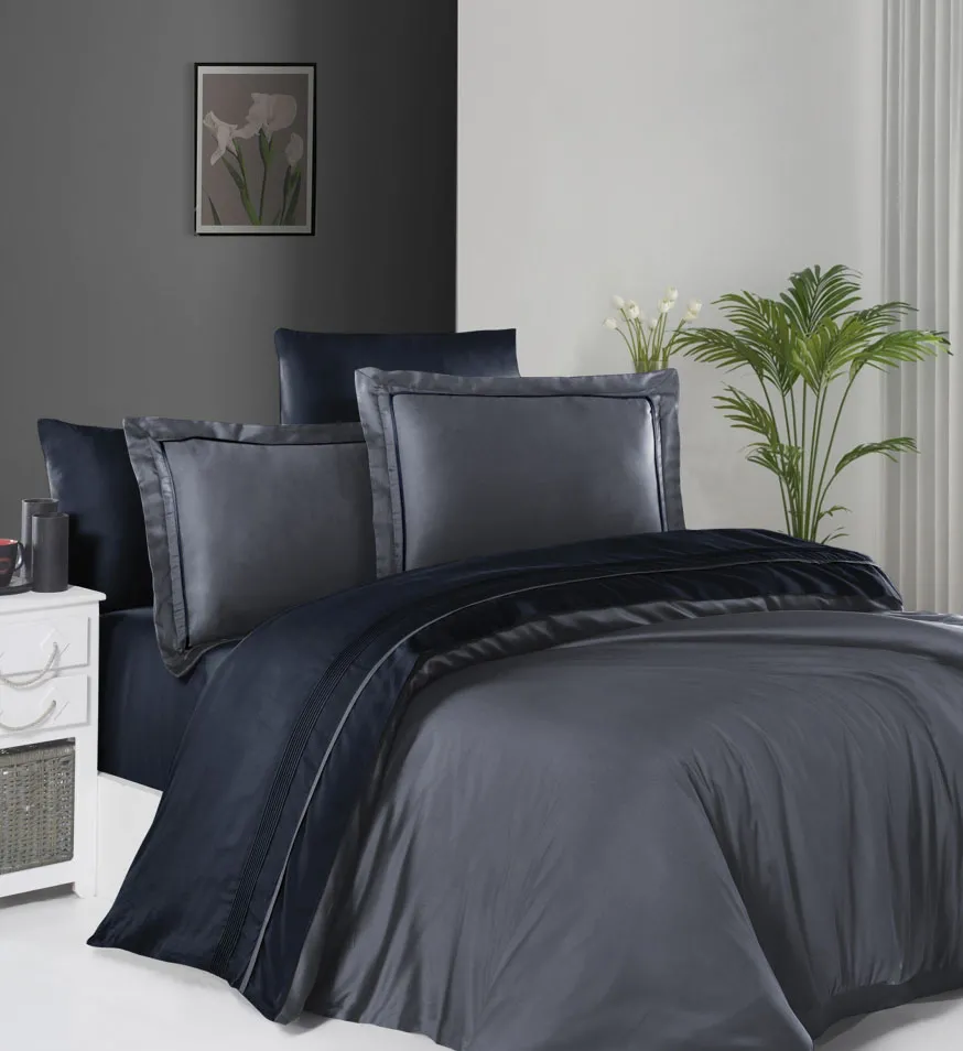 Постільна білизна Deluxe Satin DARK 200 × 220 см (євро) Serenity Dark Grey-Navy Blue від First Choice