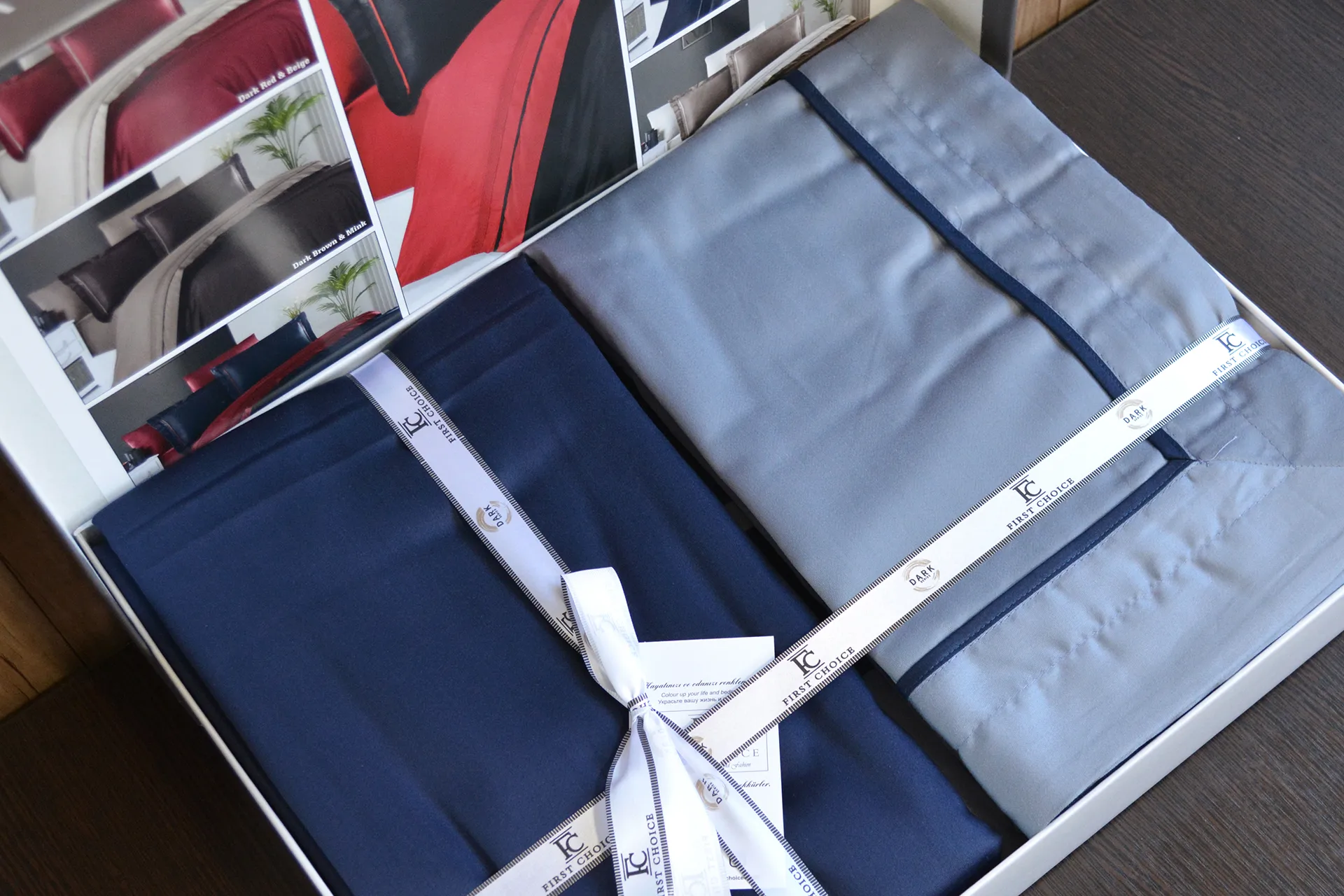 Постільна білизна Deluxe Satin DARK 200 × 220 см (євро) Serenity Dark Grey-Navy Blue від First Choice - Зображення 4