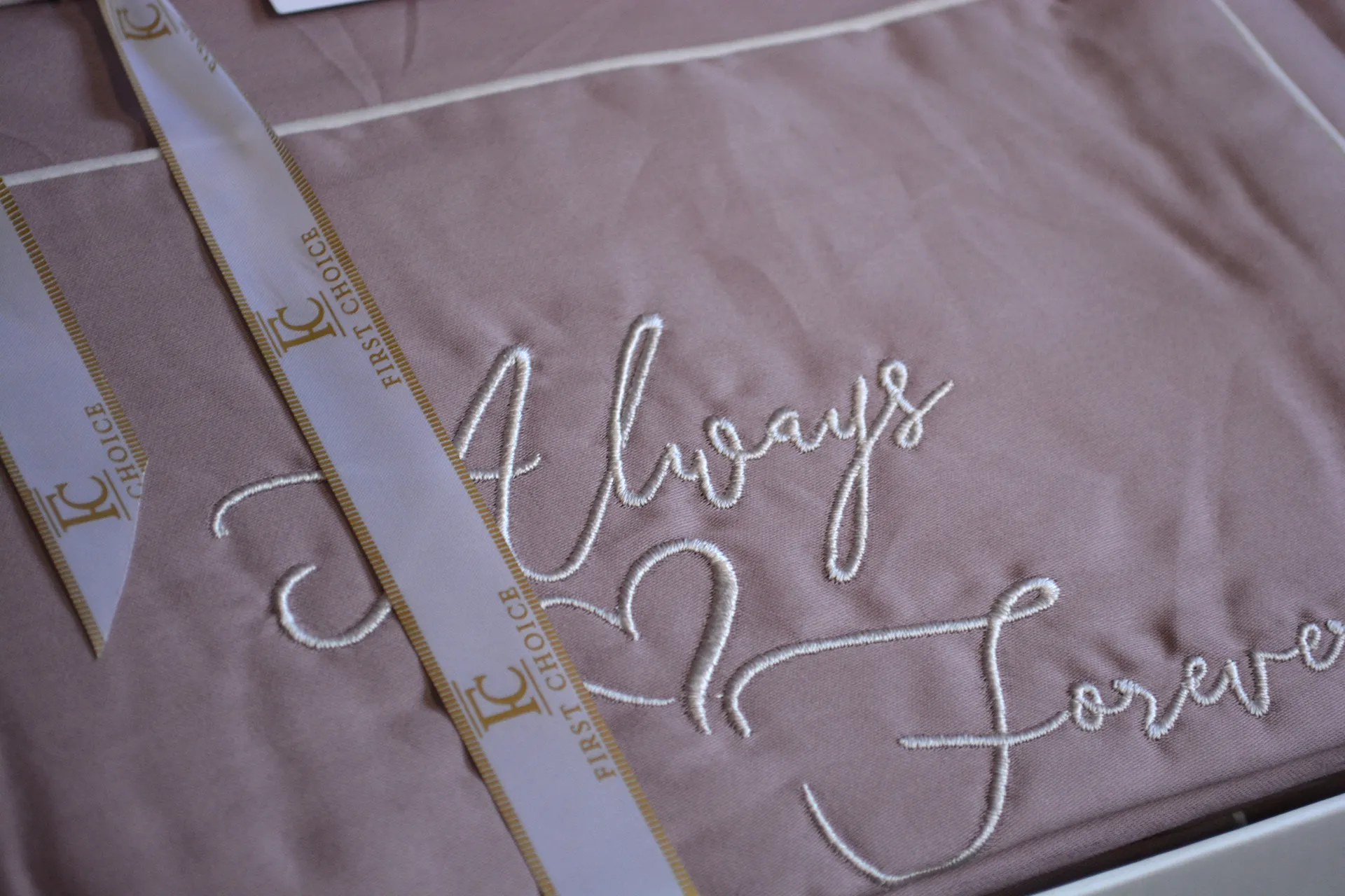 Постільна білизна Deluxe Satin 200 × 220 см (євро) Timeless Lilac від First Choice - Зображення 4